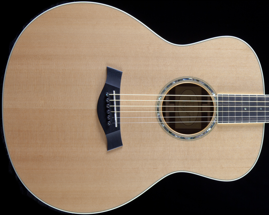 Taylor GS7 cedar front. Big hips and big sound.