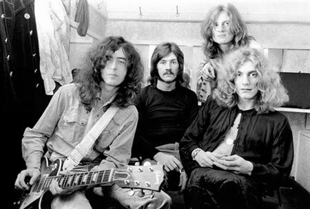 led-zeppelin-backstage-young-bw