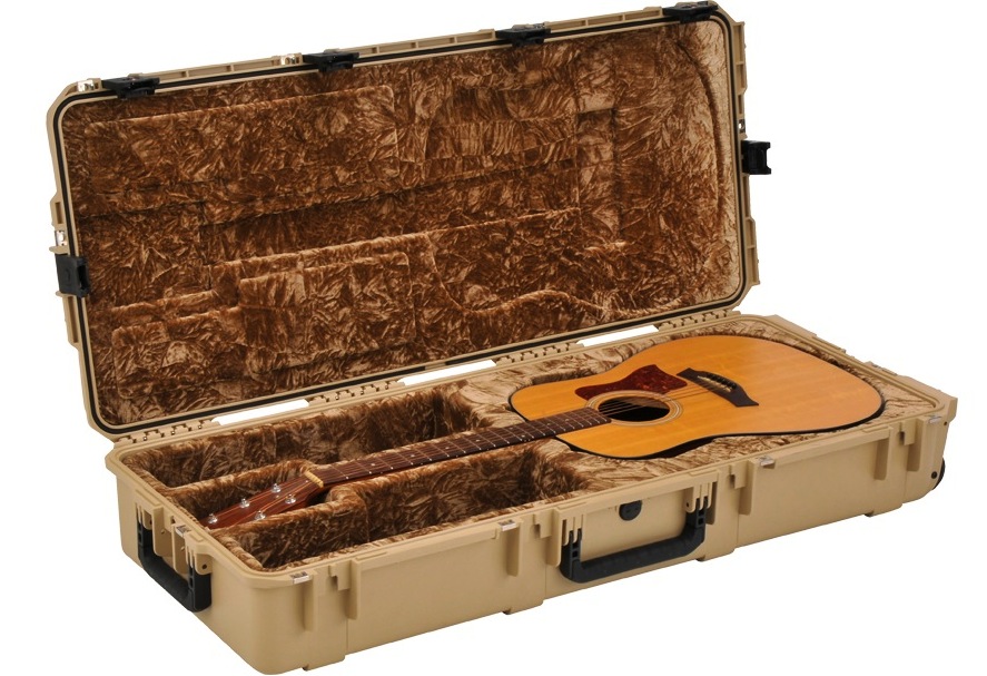 SKB Flight Case for acoustic guitar