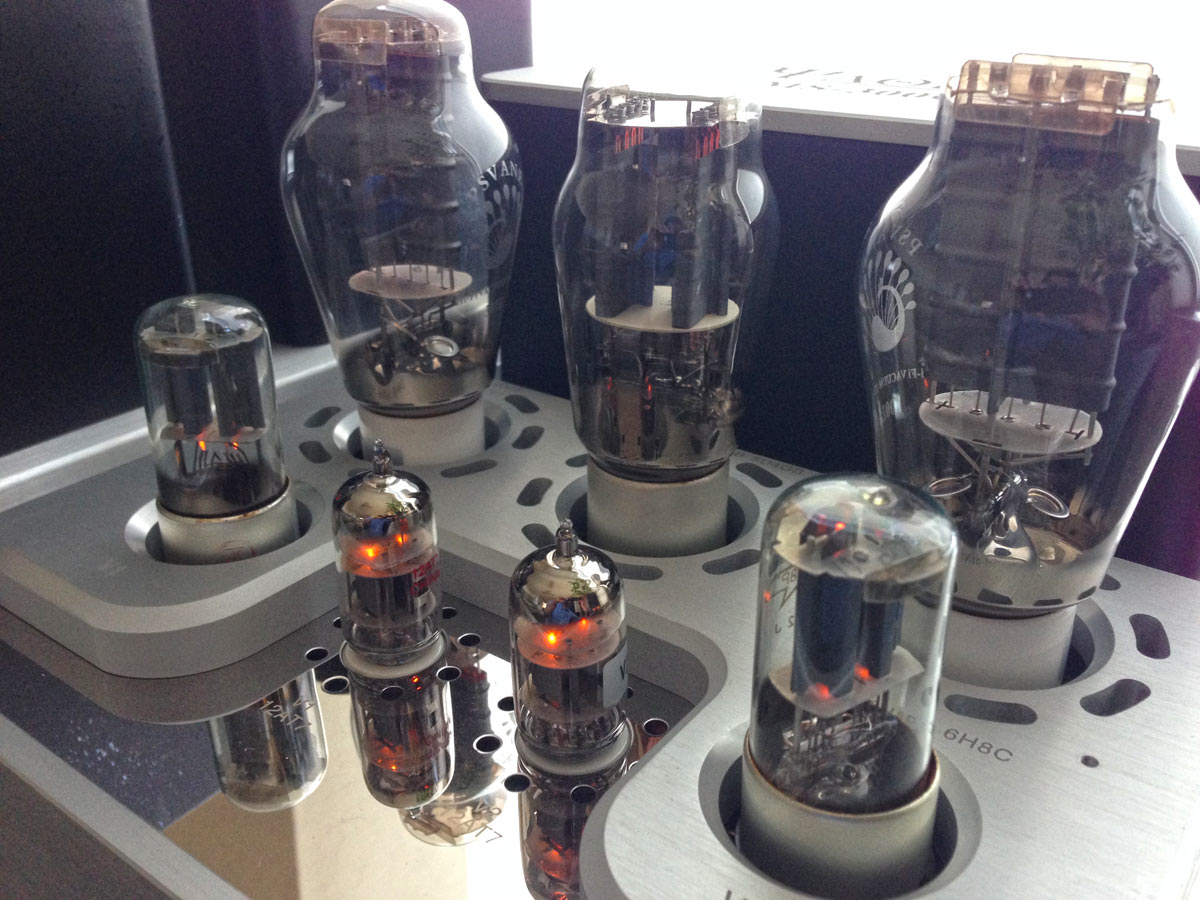 Tube stereo amplifier, tube close up